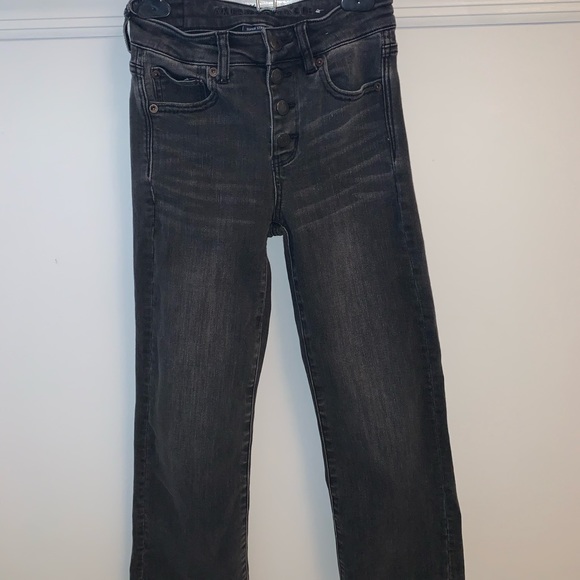 American Eagle Cropped Flare Jeans - Picture 4 of 9